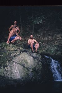 Sarawak, Borneo (Bao junto a Longhouse N Sut 3)