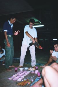 Sarawak, Borneo (Longhouse N Sut, ofrenda a los dioses 2)