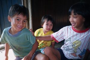 Sarawak, Borneo (Longhouse N Sut, nios)