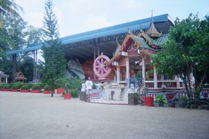 Buda yacente de Tumpat