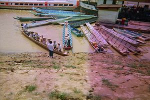 Sarawak, Borneo (Camino de Longhouse N Sut)