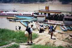 Sarawak, Borneo (Camino de Longhouse N Sut)